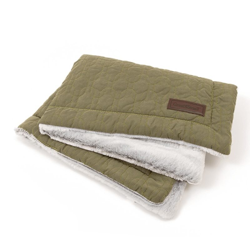 G&S Paws & Snores Green Eco Blanket