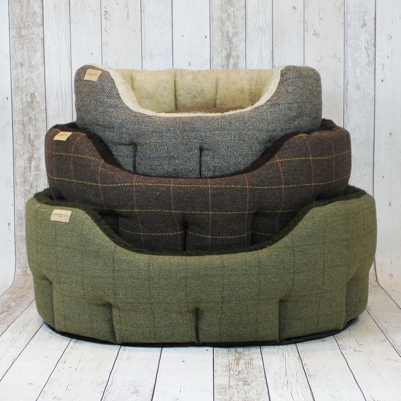 Earthbound Tweed Snuggle Bed