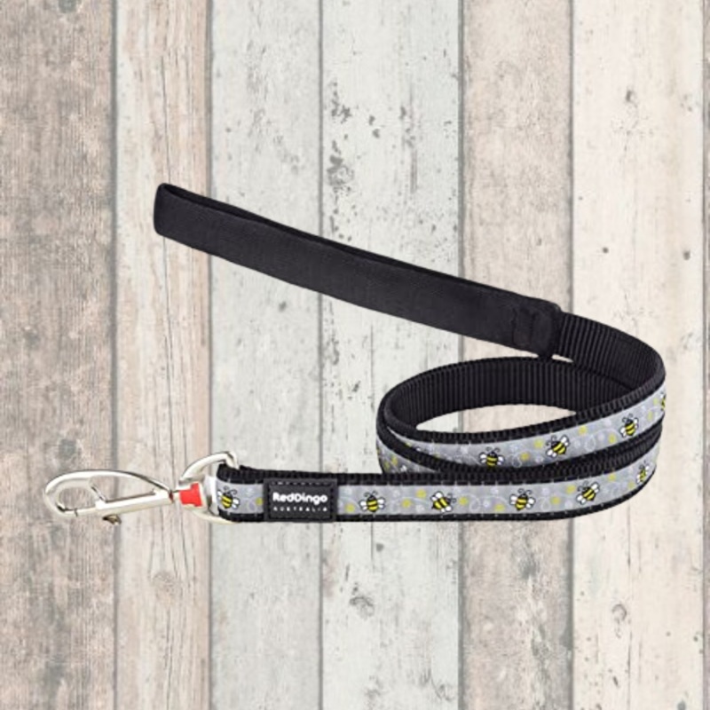 Black Bee Dog Lead by Red Dingo