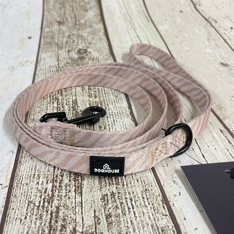 Everyday Comfort Dog Lead in Nude Zebra Stripe