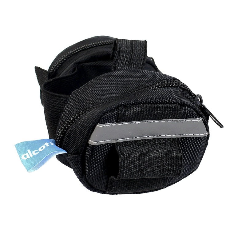 Alcott Retracthle Leash Luggage For Small Leashes  Black