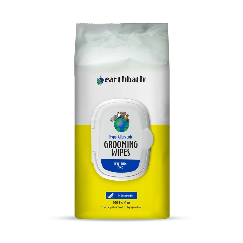 earthbath All Natural Hypo-Allergenic Pet Grooming Wipes  100-Count Travel Pack