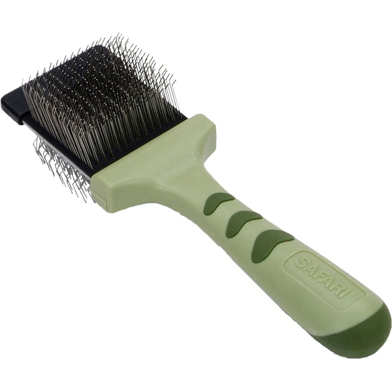Safari Flexible Slicker Brush for Medium Dogs